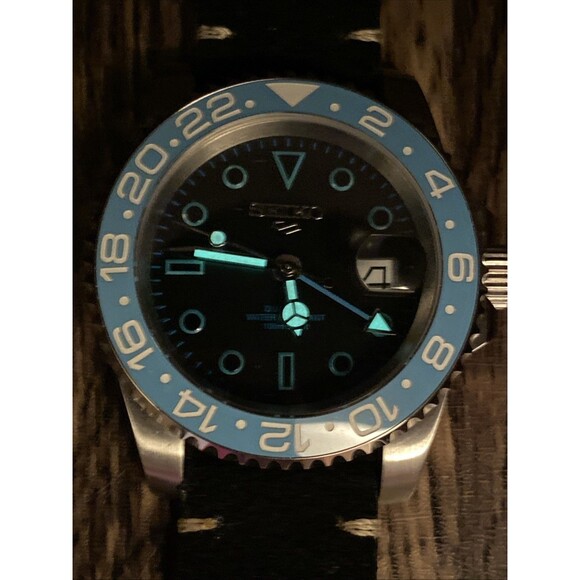 Custom Made GMT Style Watch Quartz Movement Black Dial Black Blue Bezel - Picture 5 of 11